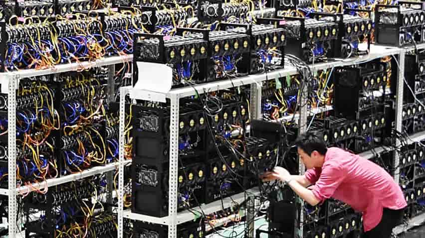 how bitcoin mining works